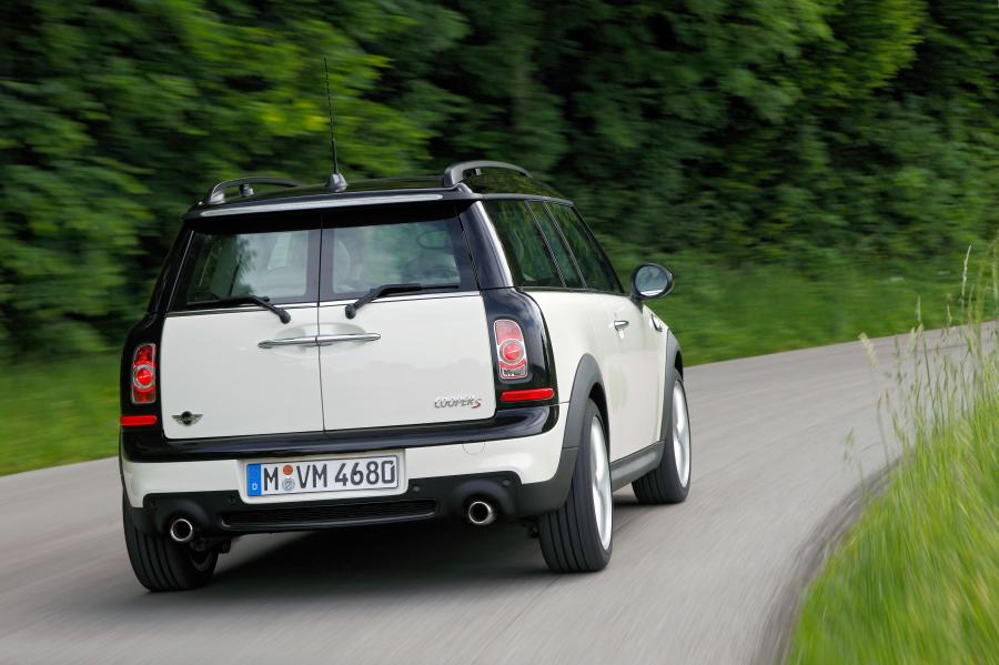  Mini Cooper S Clubman 2011 года  (фото 7 из 26)